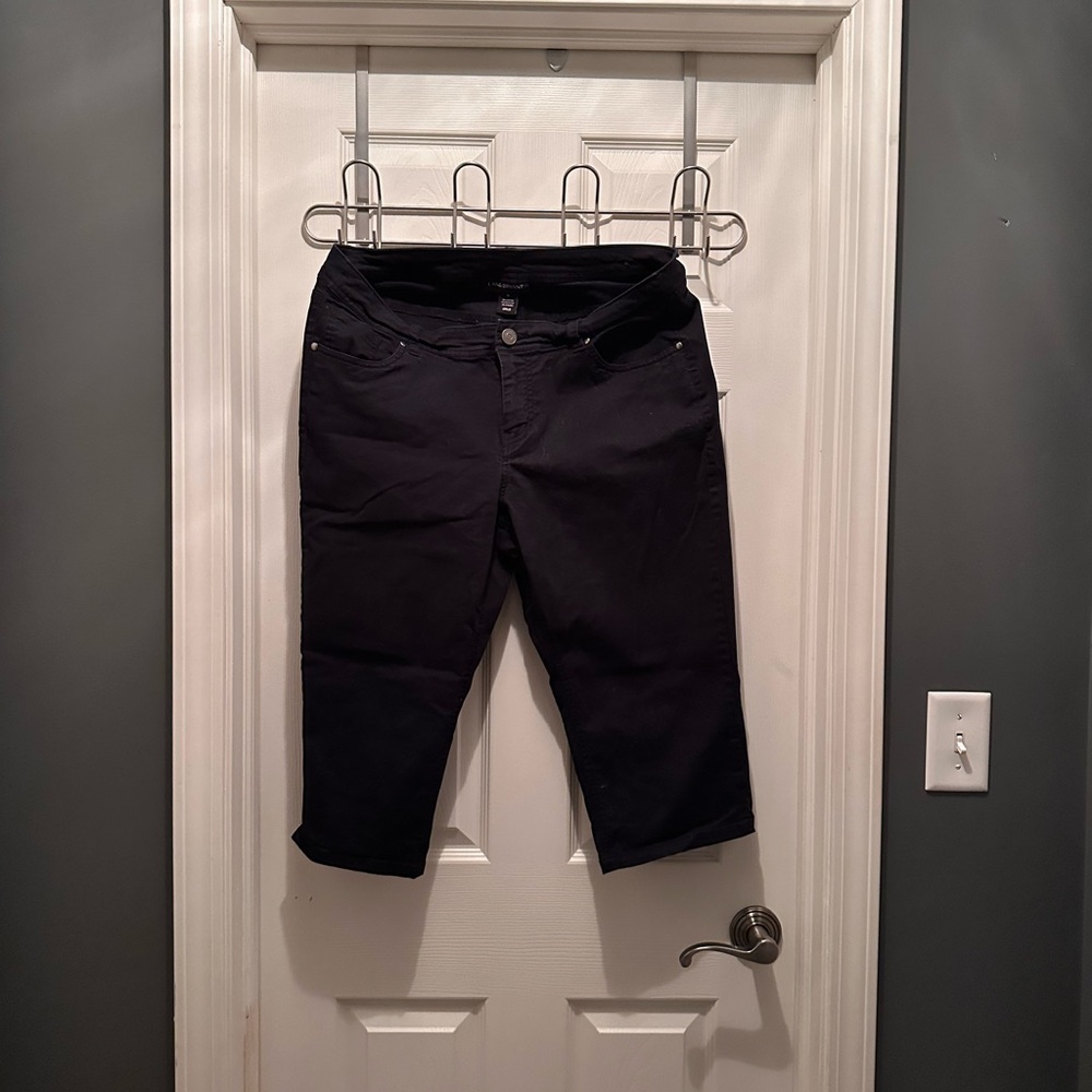 Lane Bryant black denim size 16 capris 18” inseam